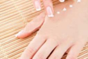 兰州美甲学校--女人就该爱手爱脚！精致的女人从细节体现